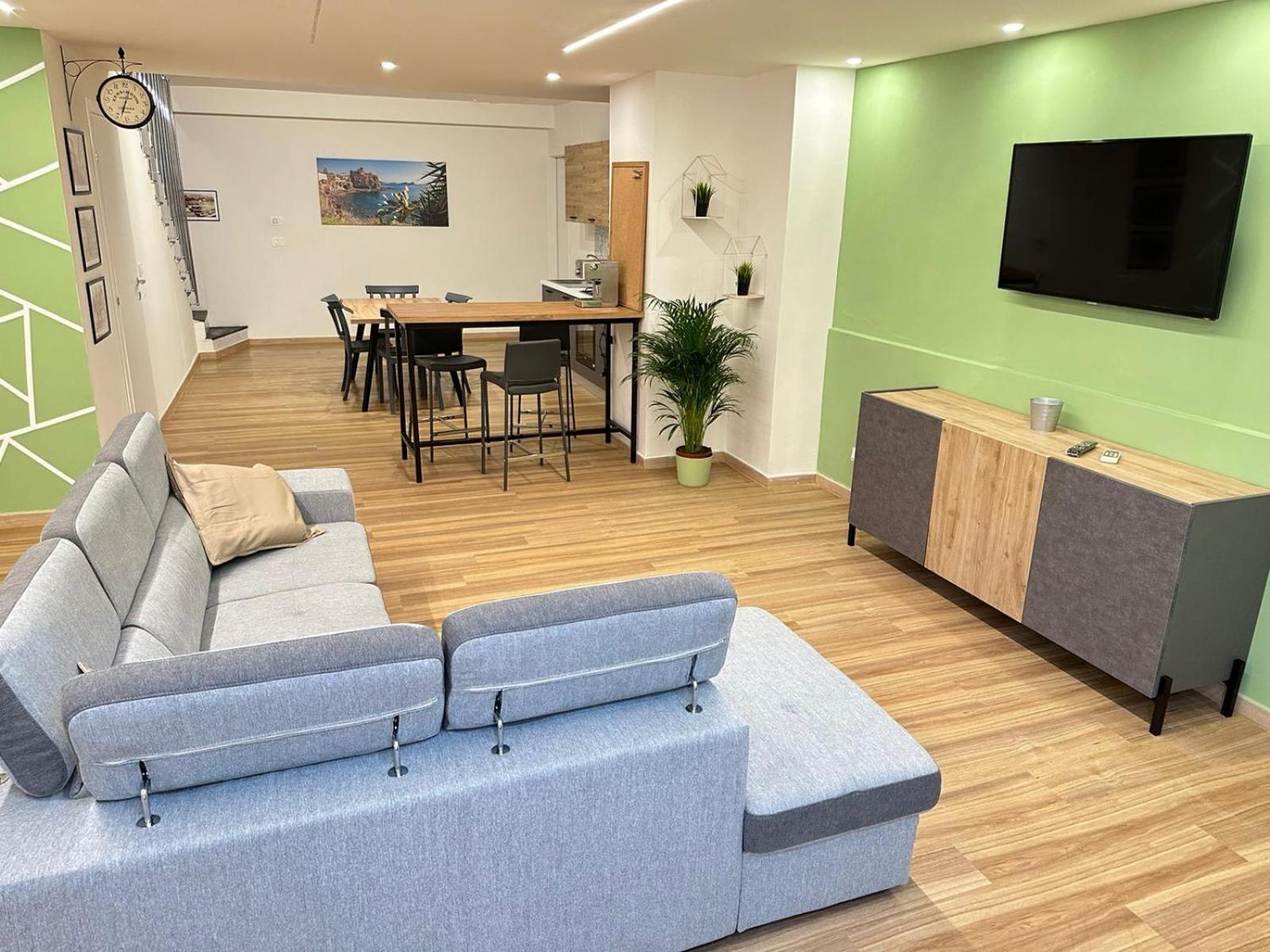 Plebiscito House 63 * CTA